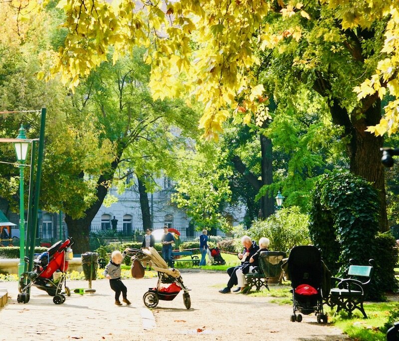 Budapest-spring-Karolyi kert